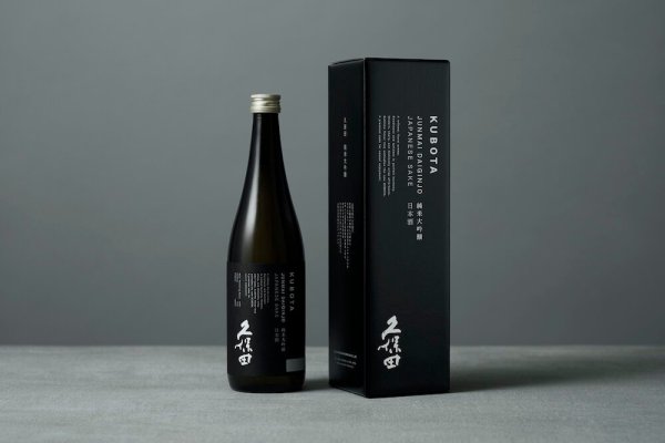 画像1: 久保田　純米大吟醸　1800ml 【化粧箱入】 (1)